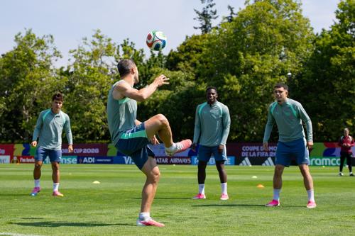Suiza lleva 56 remates, 23 entre los tres palos y 21 se han ido afuera. (Foto: AFP)