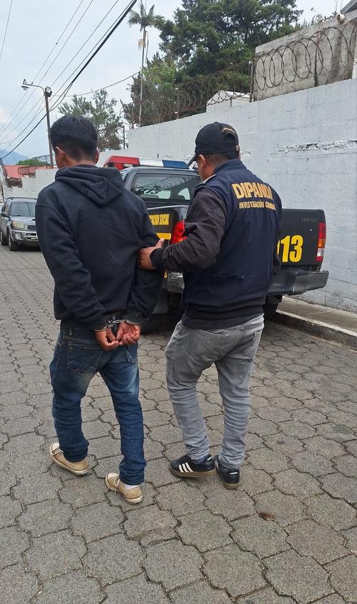 El detenido fue identificado como Daniel Noé Ajquij Tepeu. (Foto: PNC)