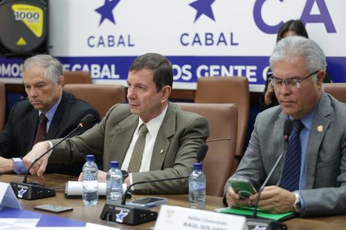 El superintendente de la SIT, Herbert Rubio, aseguró que vigilarán el cumplimiento de los cambios antes de mandar el documento a la Presidencia. (Foto: Organismo Legislativo)