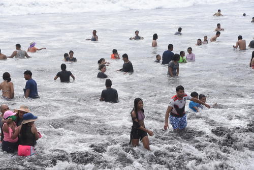 La playa del barrio Miramar es la más visitada todos los fines de semana. (Foto: Henry López/Colaborador)