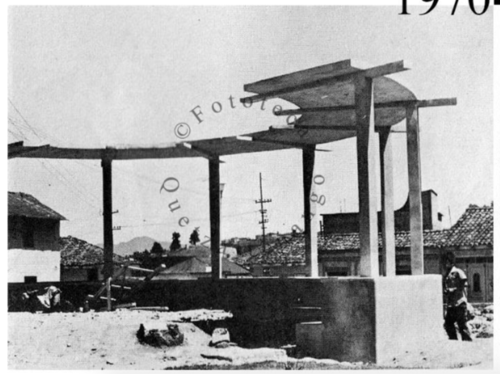 El primer kiosco del Parque Bolívar fue trasladado al lugar tras la desaparición de la antigua ermita. (Foto: Cortesía Fototeca Quetzaltenango)
