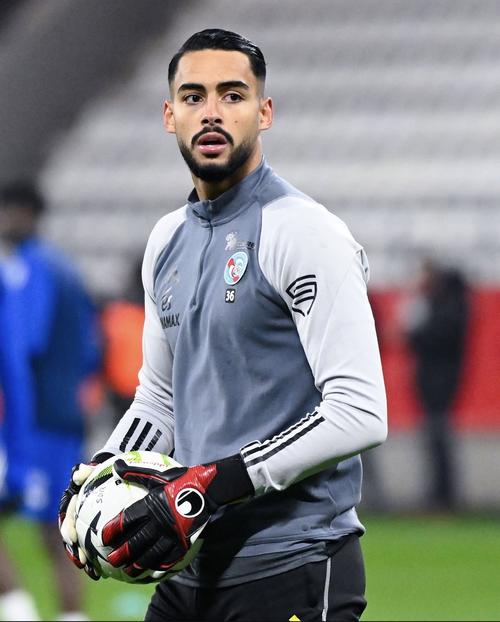 El jugador actualmente juega con el equipo FC Dinamo de Bucarest. (Foto: Instagram/Alaa Bellaarouch)