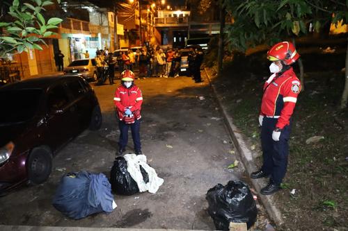 Los bultos contenían restos humanos en su interior. (Foto: CBM)