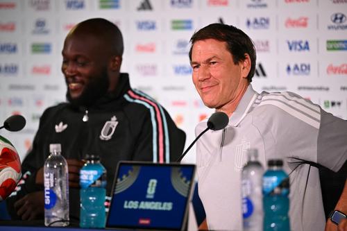 Los dirigidos por Rudi Garcia acumulan 121 centros, con una precisión del 29%. (Foto: AFP)