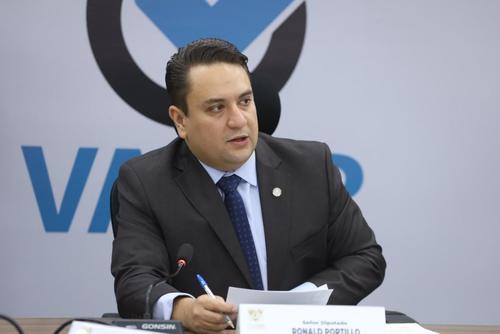 El diputado Ronald Portillo manifestó su preocupación por la seguridad ciudadana y combate a las extorsiones. (Foto: Congreso/Soy502)