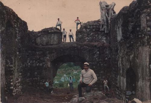Las ruinas del templo de San Juan Perdido han atraido a visitantes durante años. (Foto: cortesía/Silverhechosgt)