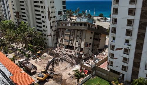 Al menos 190 edificios colapsaron por completo durante los terremotos. (Foto: AFP)