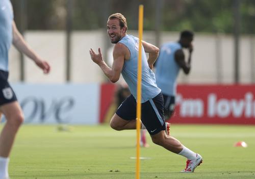 El capitán inglés suma 98 desmarques para recibir el balón, 28 a la espalda de la defensa, 51 entre líneas y 19 por delante de la defensa. (Foto: AFP)