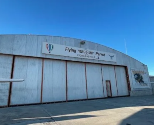 El piloto habría actuado con naturalidad desde que llegó a la academia ese día. (Foto: Redes Sociales)