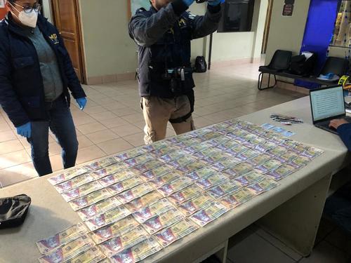 Los capturados pedían dinero a los vecinos del sector simulando la muerte de padre. (Foto: PNC)