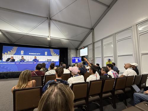 Argentina siempre convoca y llena las salas de prensa, este viernes en Kansas, no fue la excepción. (Foto: Pedro Pablo Mijangos)