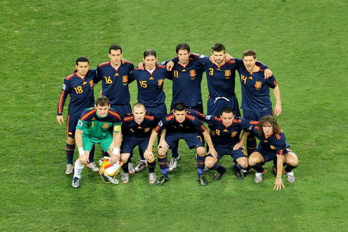 El once inicial de la selección española en aquella final disputada en Johannesburgo. (Foto: redes sociales)
