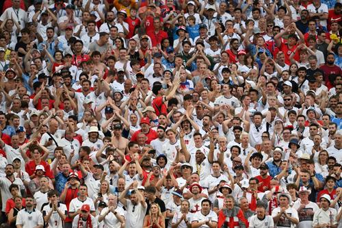Inglaterra registra 6 goles en contra, suma 210 pérdidas de balón provocadas y un tiempo de recuperación del balón de 88.8 segundos. (Foto: AFP)