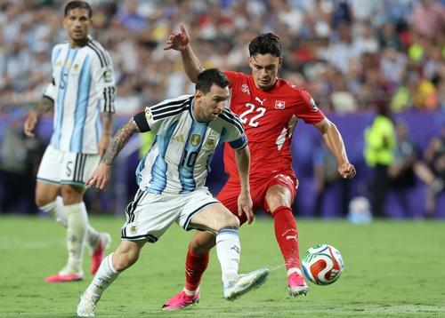 La vigente campeona del Mundo suma 28 cambios de orientación intentados en United 2026, con un acierto del 93%. (Foto: AFP)