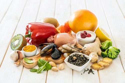 Incluye estos alimentos para fortalecer tus defensas y evitar la gripe. (Foto: Shutterstock)