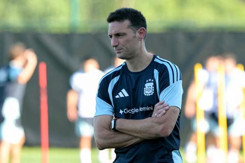 Argentina de Lionel Scaloni registra 258 pérdidas de balón provocadas y un tiempo de recuperación de 92.96 segundos. (Foto: AFP)