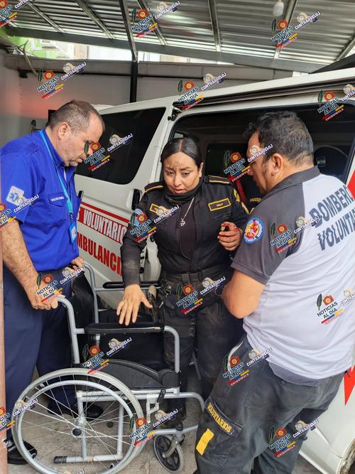 Los agentes policiales fueron trasladados a centros asistenciales. (Foto: Redes sociales)