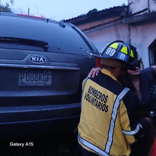 Socorristas atendieron a los heridos, para luego trasladarlos a un centro asistencial. (Foto: Bomberos Voluntarios)