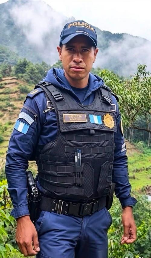 El agente que murió en el accidente es Nery Humberto Zúñiga Muñoz, de 35 años. (Foto: Redes sociales)