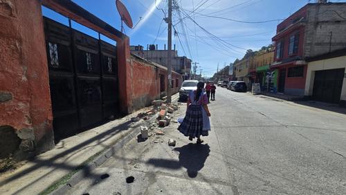 Viviendas sufrieron daños en la 11 calle del barrio Santa Ana de Xela. (Foto: Erick Colop/Nuestro Diario)
