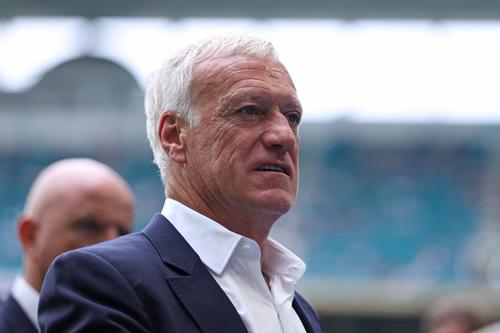 Les Bleus completaron 416 pases de los 448 que registraron en total. De los 12 centros, la selección dirigida por Didier Deschamps completó 4. (Foto: AFP)