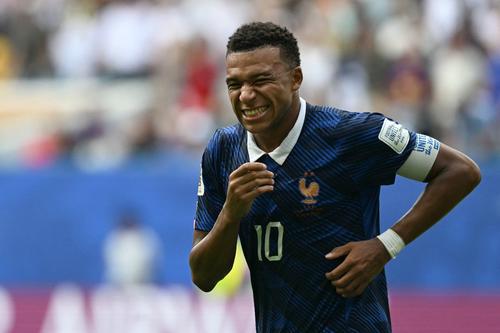 Mbappé registró 41 remates, 23 entre los tres palos. Del total, 27 tiros fueron dentro del área y cobró 5 tiros de esquina. (Foto: AFP)
