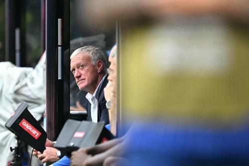 Francia remató 19 veces en el duelo contra Inglaterra. Nueve de los tiros fueron a puerta, 11 dentro del área penal. (Foto: AFP)