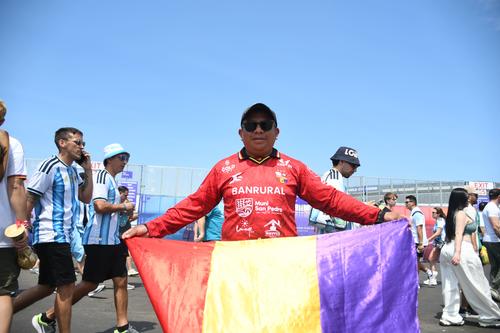 Luis Mendoza, shecano de corazón, llevó los colores de su equipo a la final del Mundial. (Foto: Rudy Martínez)