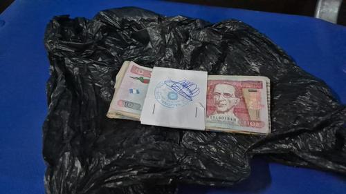 Este fue el dinero falso que utilizaron para despistar al delincuente. (Foto: PNC)