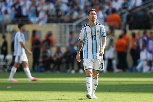 Messi logró llevar a Argentina a otra final, aunque no logró quedarse con los máximos honores. (Foto: AFP)