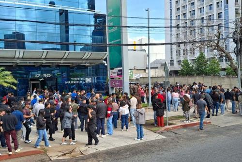 El pasado viernes 17 de julio fueron evacuados edificios en la zona 10 capitalina como resultado del sismos registrado ese día. (Foto: Archivo/Soy502)