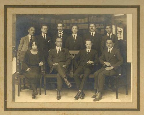 En su juventud estuvo ligado al movimiento literario y político conocido como la Generación del 20. (Foto: FB Biblioteca César Brañas)
