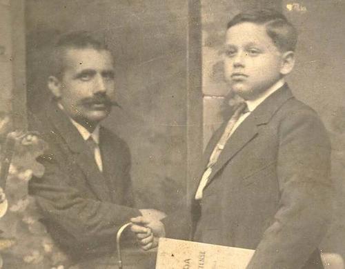 Su vocación literaria surgió en centros educativos de su natal Antigua. (Foto: Cortesía FB Biblioteca César Brañas)