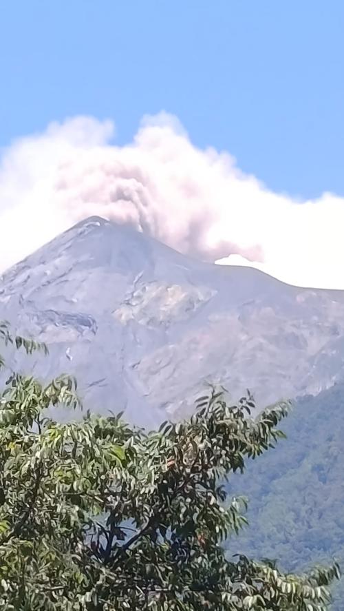 reportan fuerte actividad volcan fuego noticias guatemala soy502 video 2