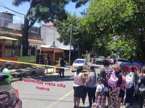 Vecinos del sector fueron alarmados tras el crimen ocurrido a plena luz del día. (Foto: Noti Linda Vista Villa Nueva)