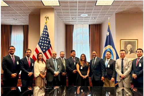 Delegación guatemalteca que viajó a Estados Unidos para abordar temas relacionados a seguridad energética, entre otros. (Foto: Congreso de la República/Soy502)