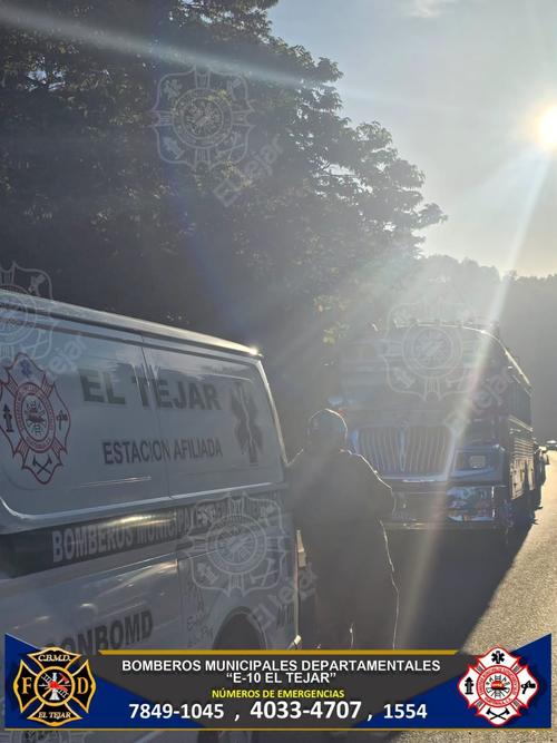 Un bus extraurbano que cubre ruta hacia Quiché fue atacado a balazos. (Foto: CBMD)