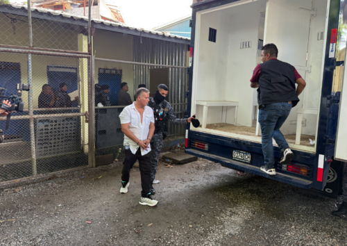 Al menos 34 reos habrían sido trasladados esta jueves hacia otras cárceles del país. (Foto: Pablo Miguel/Colaborador)