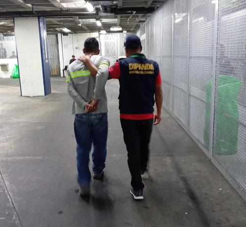 El capturado deberá enfrentarse a la ley. (Foto: PNC)