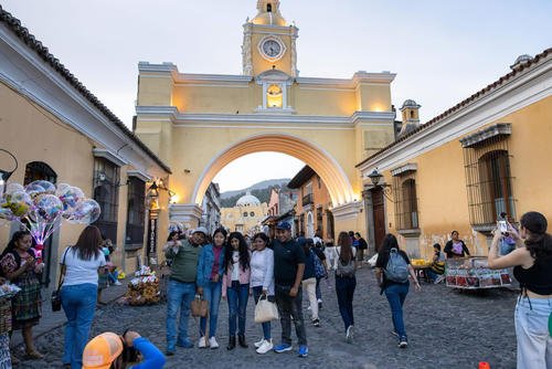 Siempre se recomienda llevar calzado cómodo y agua pura para el recorrido por la ciudad. (Foto: Carlos Vicente/Colaborador)