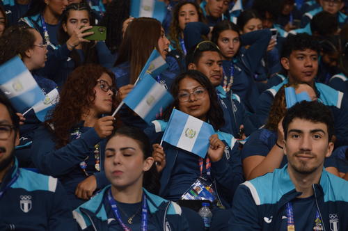 La delegación disfrutó del desfile y de todo el show que la organización preparó. (Foto: Bernie Morales/Colaborador)