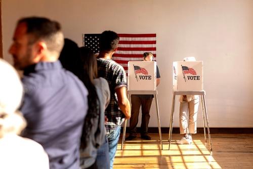 Se mantiene la obligatoriedad de ser ciudadano guatemalteco, estar inscrito en el Padrón Electoral del Extranjero y no haber votado previamente en el mismo proceso. (Foto ilustrativa: Shutterstock)