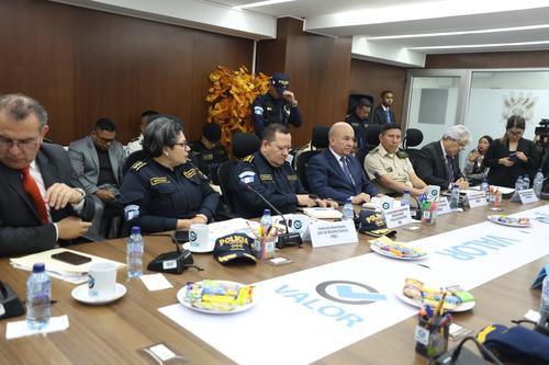 El viceministro Estuardo Solórzano afirmó que existen delincuentes infiltrados dentro de la PNC. (Foto: Organismo Legislativo)