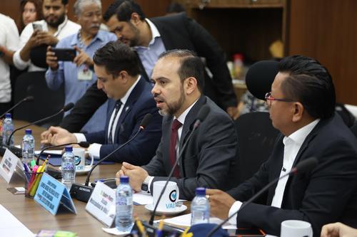 El diputado Elmer Palencia planteó instalar un destacamento militar permanente como plan piloto para recuperar el control del territorio. (Foto: Organismo Legislativo)