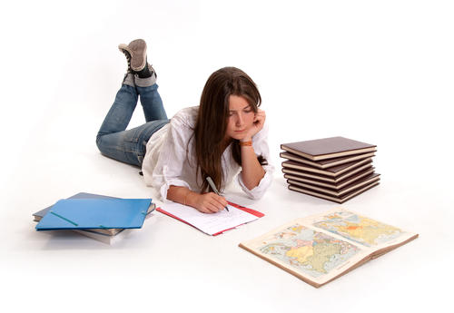 Estudia en pequeñas secciones para facilitar la memorización. (Foto: Shutterstock)