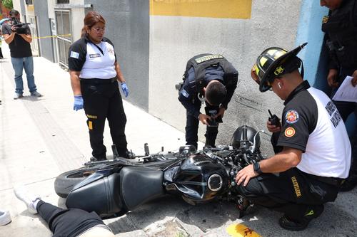 El fuerte accidente dejó como saldo un fallecido y una mujer herida. (Foto: CVB)