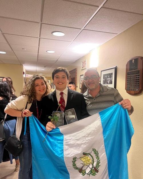 En su primera competencia, Realeza Hispana de la Universidad de Oklahoma, no logró el galardón mayor, pero ganó premios por su Simpatía y Mejor Talento. (Foto: Guillermo Fuentes)