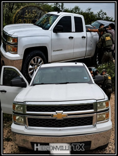 Los agentes detuvieron al conductor y a los 11 migrantes que transportaba en su vehículo. (Foto: Cuenta X @USBPChief)
