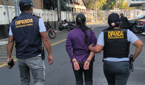 La ahora detenida era buscada por extorsión. (Foto: PNC)
