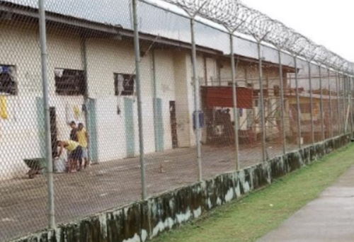 La situación comenzó cuando las autoridades ejecutaban un traslado programado de privados de libertad. (Foto: Redes Sociales)